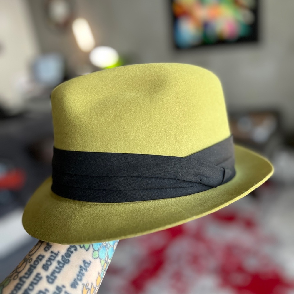 RARE Goorin Bros- Lime Green Felted Fur Fedora- Medium (7 1/4”)